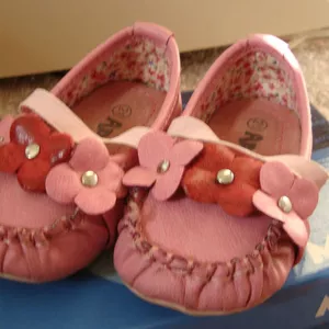 Детские туфли для девочки.