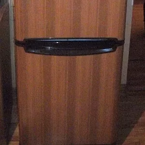 Продам холодильник Indesit