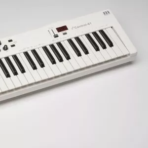 Продам MIDI-клавиатура