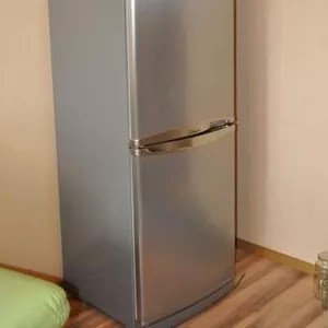 Продам двухкамерный холодильник 