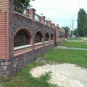 Купить забор из гранита в Одессе,  столбы и блоки к нему.
