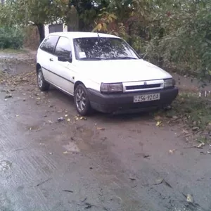 Fiat Tipo 1993г., 1.4, цв.белый, 3х дв., тит.диски, эл.стекл.под., СД, колонк