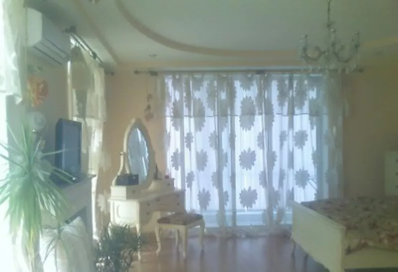 Продам шикарный дом с бассейном 4