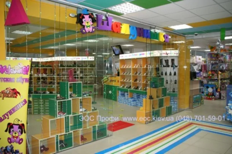 Торговое оборудование детского магазина одежды обуви игрушек. Одесса 5