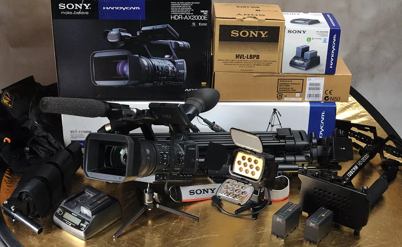 Sony HDR-AX2000E-2500$