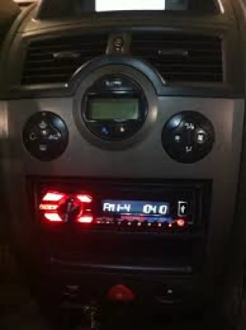 Автомагнитола Pioneer MVH-150UB 4