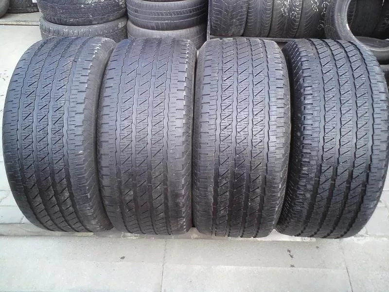 Продам комплект шин б/у всесезон R20  305/50 Michelin