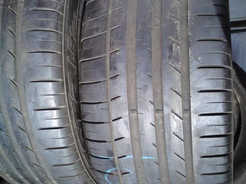 Продам пару шин б/у лето R18 255/45  Kumho