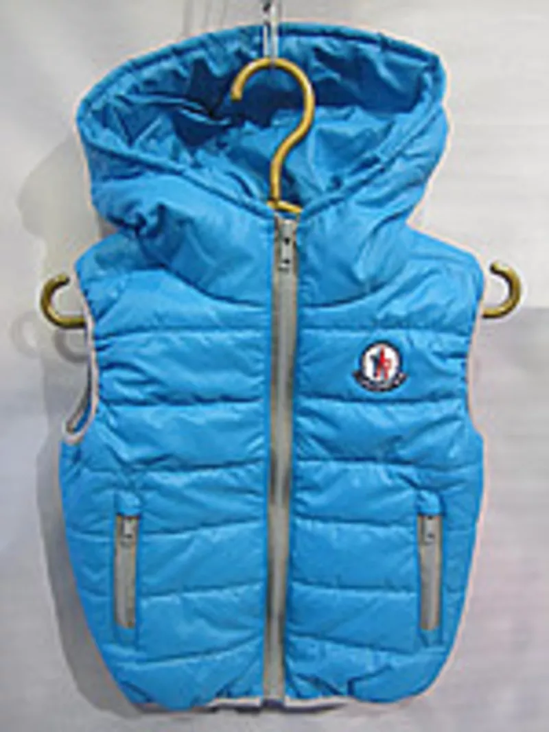 Детские жилетки Moncler  2