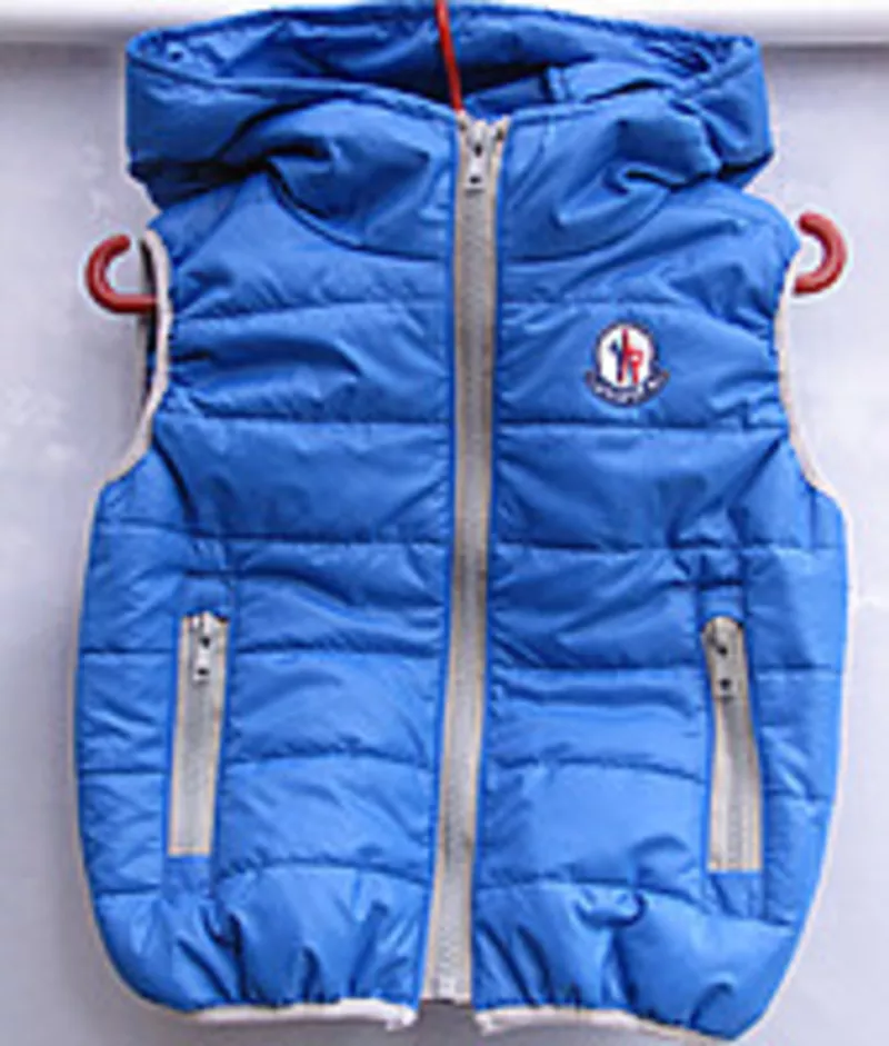 Детские жилетки Moncler  3