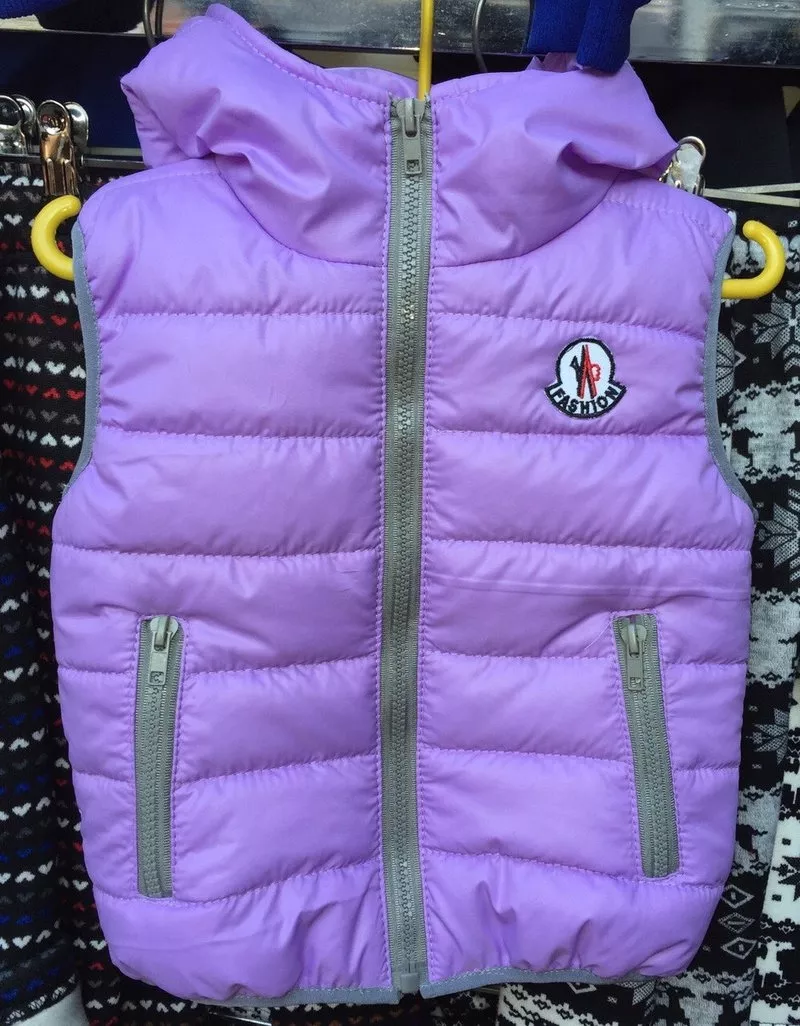 Детские жилетки Moncler оптом  7