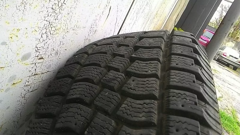 Продам резину Hercules Avalanche X-Treme 265/70 R15 (Зима) 2