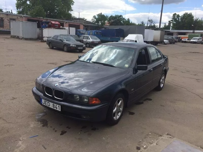 BMW E39 525i