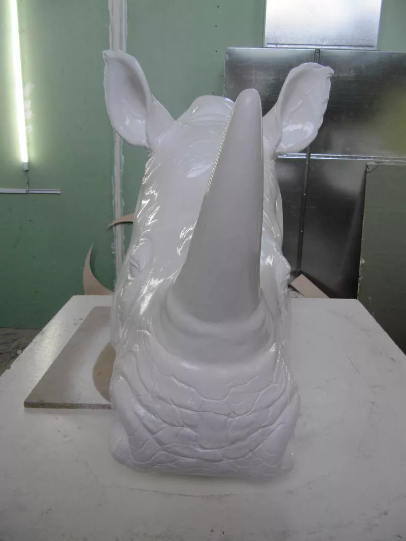 Скульптура Носорог 2