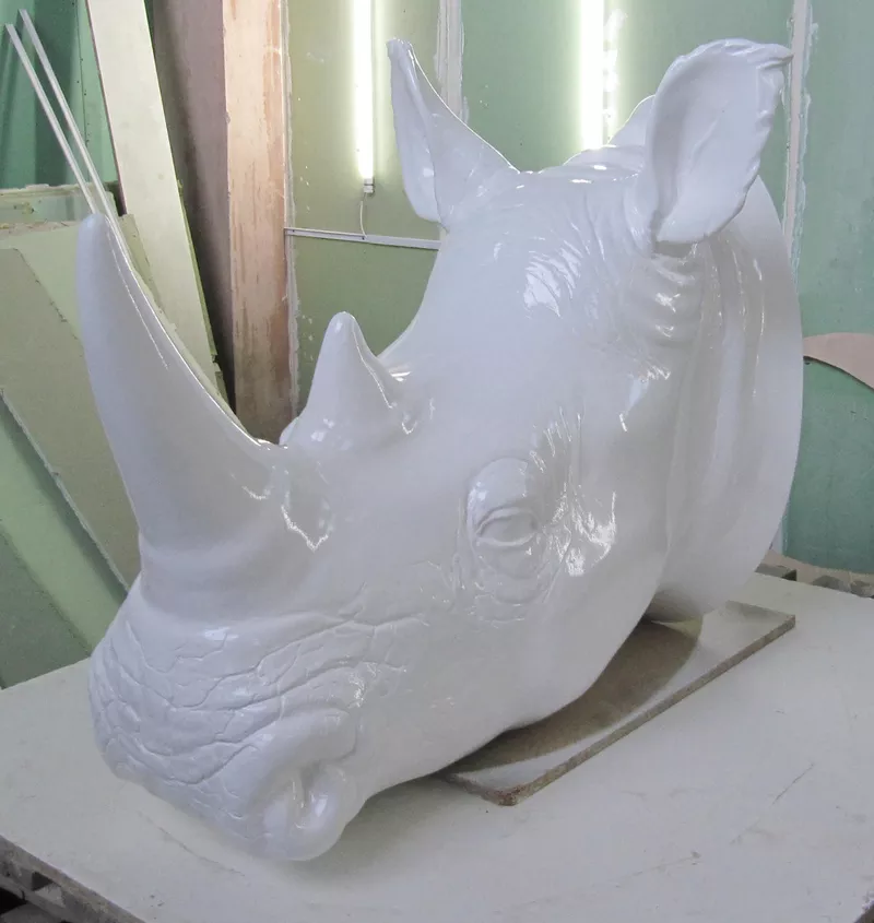 Скульптура Носорог 3