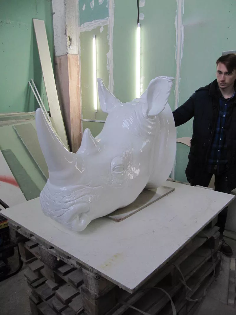 Скульптура Носорог 4