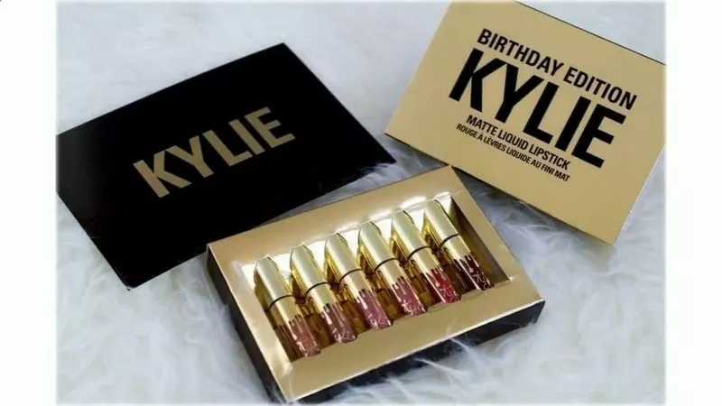 Набор матовой жидкой помады KYLIE BIRTHDAY EDITION от KYLIE JENNER