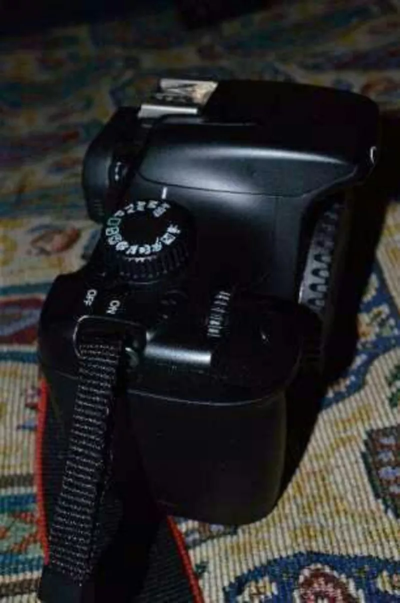 Продам зеркальный фотоаппарат Canon 1100d 3