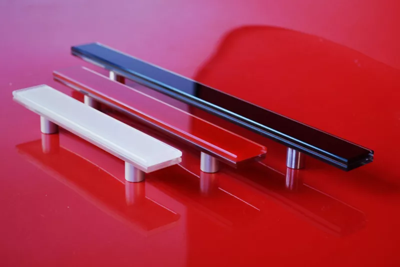 Стеклянные триплексованные ручки для фасадов из МДФ и алюминия 5