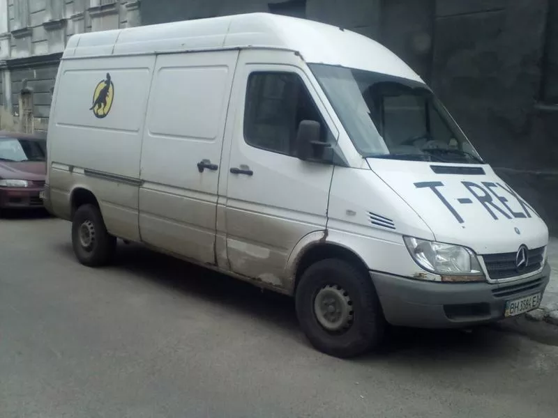 Грузовой микроавтобус Mersedes Sprinter