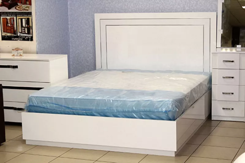 Кровать 2-х спальная на ламелях