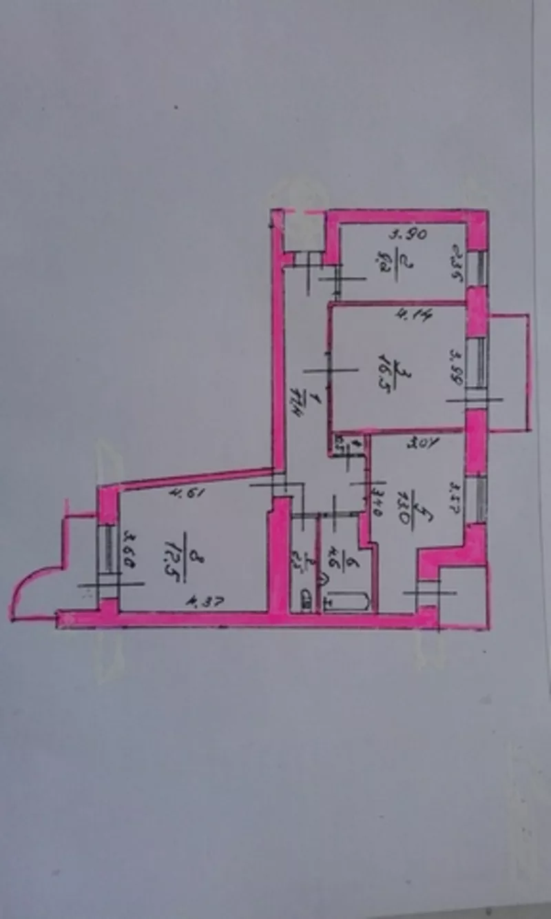 Продам 3х комн квартиру,  центр,  63000 у е,  торг 5