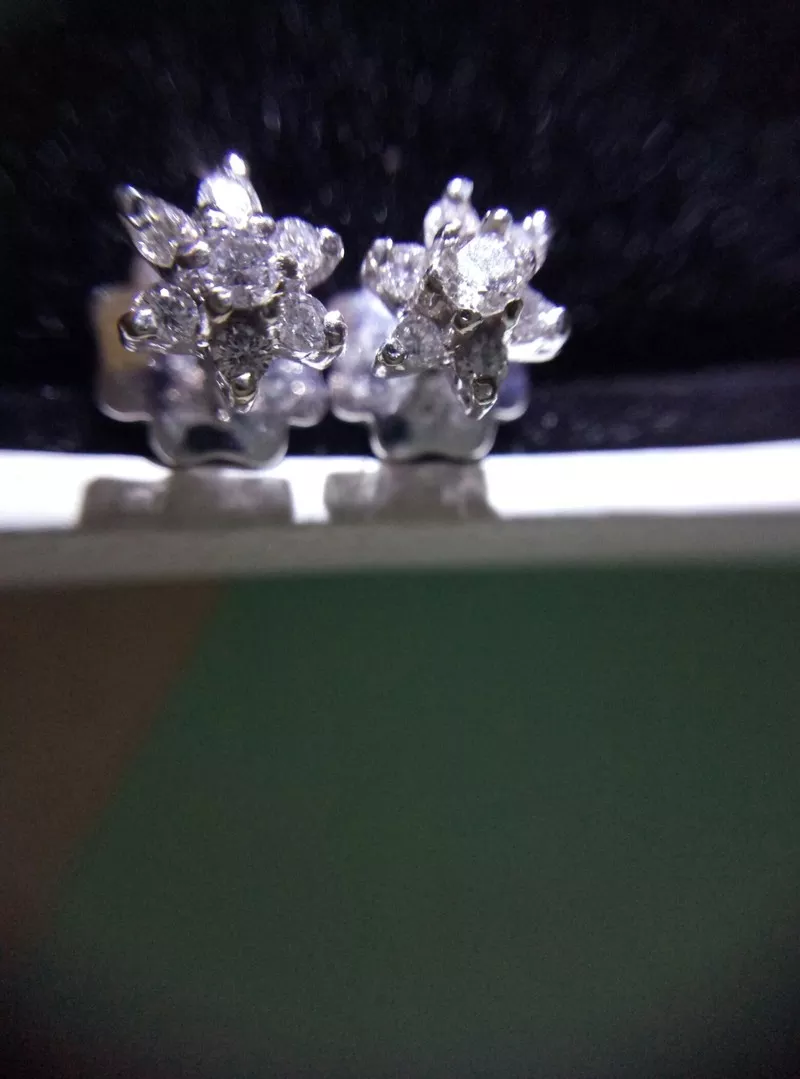Серьги пусеты с бриллиантами 0. 25 карата 3