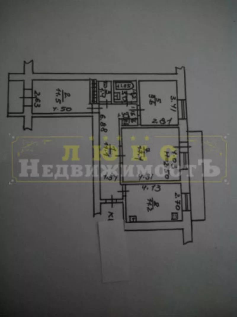 Продам трехкомнатную квартиру 69.3м2 Армейская / Маршала Говорова 3