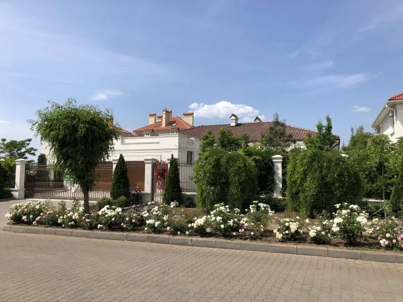 Продается одноэтажный дом с бассейном в Совиньоне,  Одесса 6