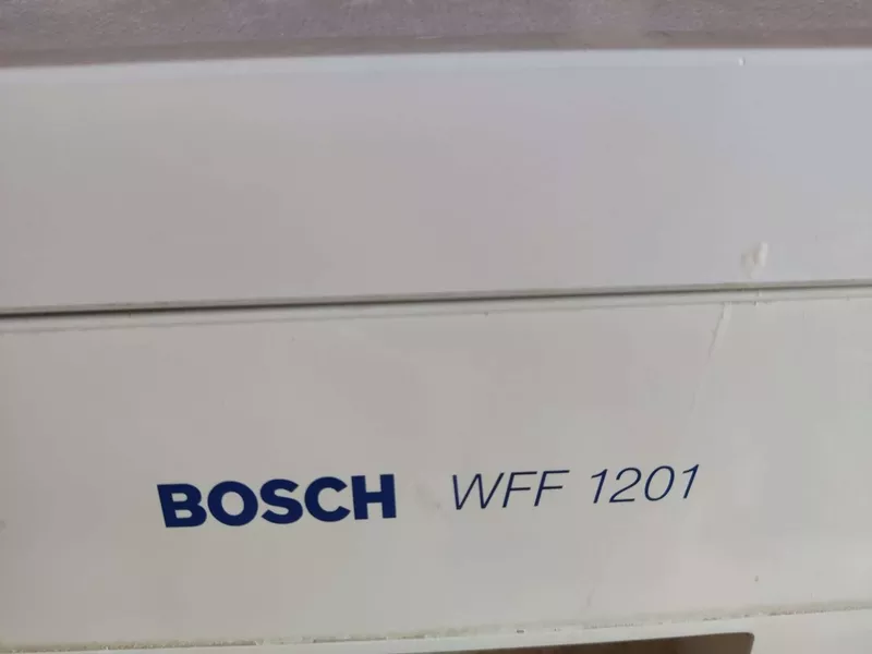 Стиральная машина Bosch в рабочем состоянии 2