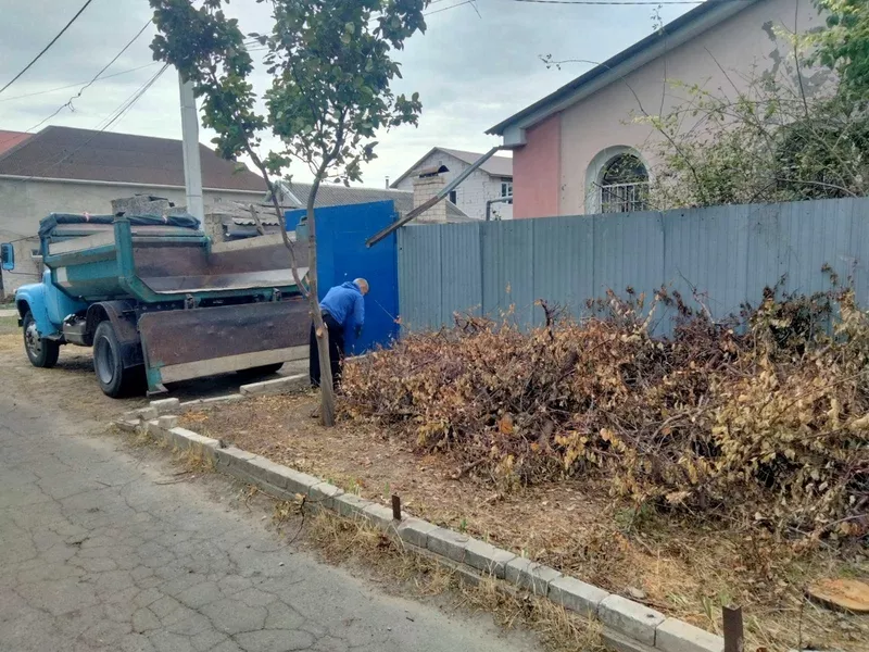 Уборка территории , вывоз мусора, демонтаж , разнорабочие покос травы 3