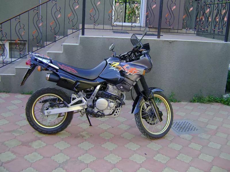 Honda Dominator 650